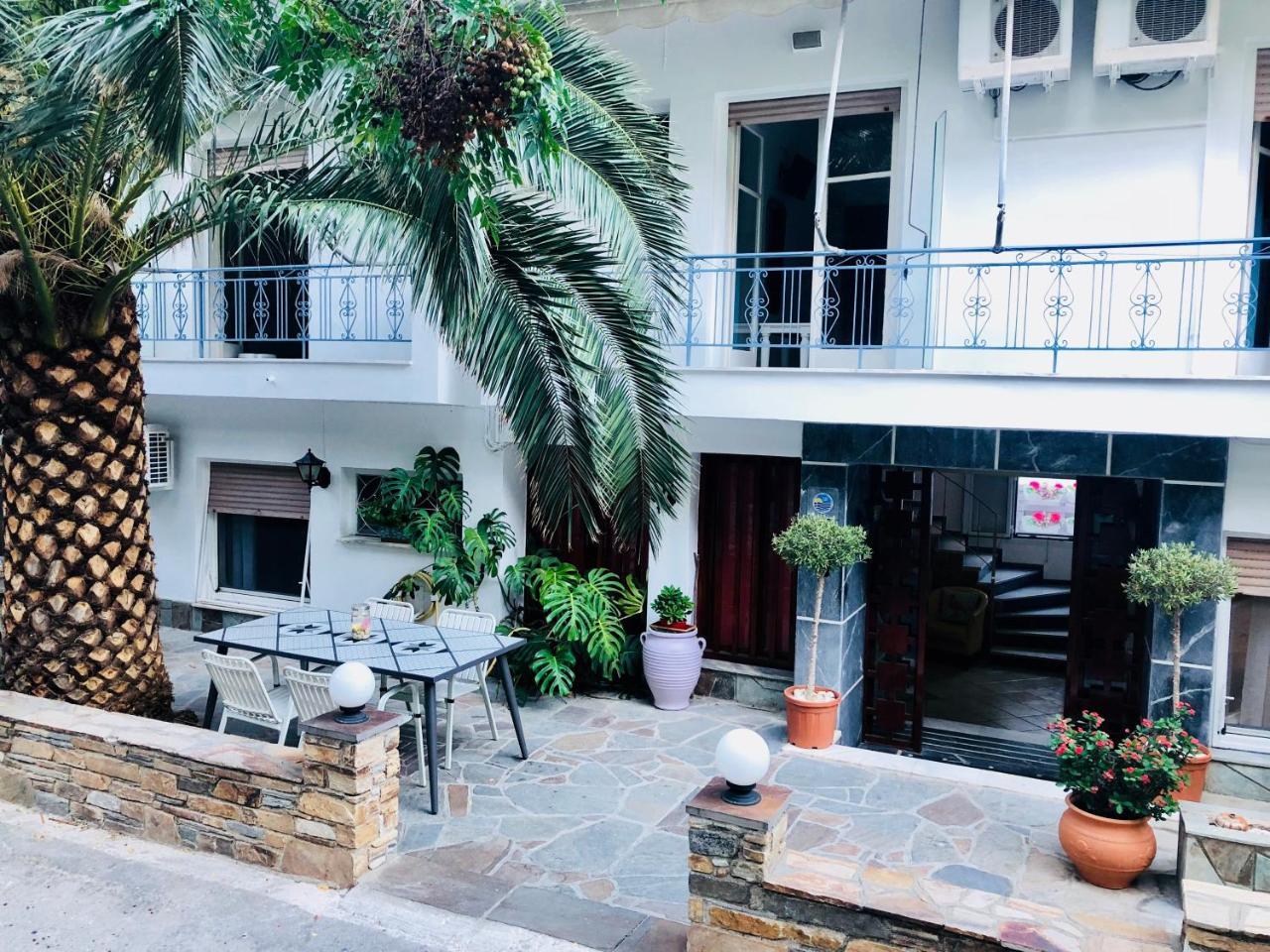 Hotel George Ágios Kírykos Екстериор снимка