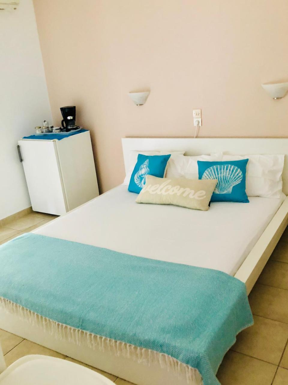 Hotel George Ágios Kírykos Стая снимка