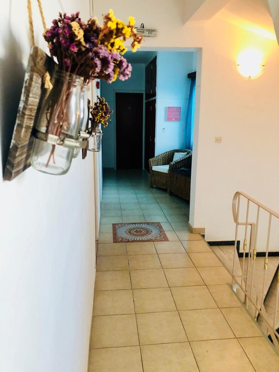 Hotel George Ágios Kírykos Екстериор снимка
